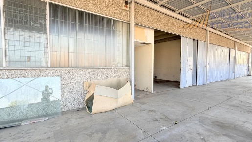 Foto Capannone industriale in via carlo porta, Gorgonzola di 400 m²