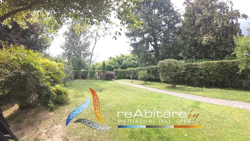 Foto Villa a schiera in Largo Giuseppe Ungaretti, Arese Centro di 200 m²