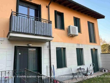 Foto Appartamento in Cortil Grande, Calcio di 72 m² con 4 locali in vendita