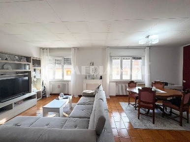 Foto Appartamento a Cordenons Centro di 310 m² con 12 locali in vendita