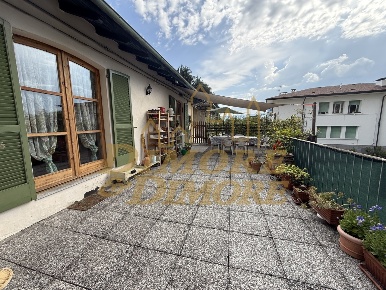 Foto Appartamento a Verbania Intra di 100 m² con 3 locali in vendita