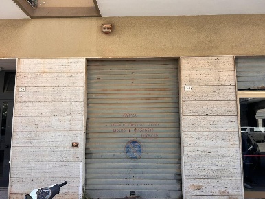 Foto Posti auto a Siracusa Santa Panagia - Teracati di 32 m² con 32 locali