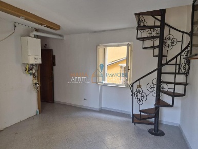 Foto Appartamento in Via Gino Menconi 62, Carrara Avenza di 64 m²