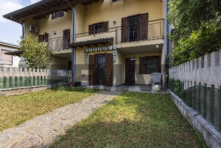 Foto Villa a schiera in VIA MADONNA IN CAMPAGNA 6, Busto Arsizio Sacconago