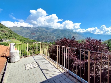 Foto Appartamento in Borgata Arnodera 10, Gravere di 75 m² con 4 locali