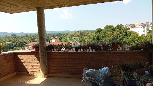 Foto Appartamento in Via G. Marconi, Sutri Centro di 110 m² con 4 locali