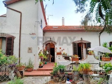 Foto Casa indipendente in via di Serragrande 141, Rosignano Marittimo