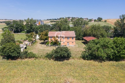 Foto Rustico in Via Contrada Sant'Agostino SNC, Recanati di 240 m²