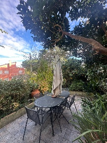 Foto Villa unifamiliare in Viale Modugno 16, Genova Pegli di 168 m²