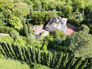 Foto Villa unifamiliare in Via Colle Delle Donne 17, Magione di 320 m²