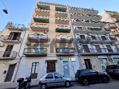 Foto Appartamento in via XIV ottobre 85, Augusta Centro di 182 m²