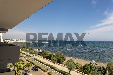 Foto Appartamento in Strada Tomasicchio 3, Bari San Girolamo di 160 m²