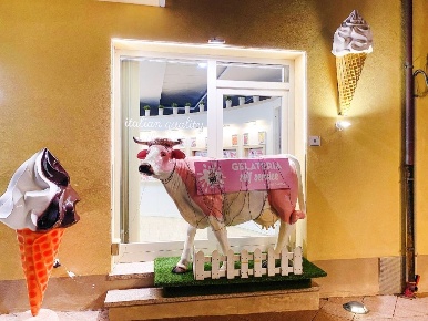 Foto Attività commerciale a Palau Centro di 80 m² con 1 locali in vendita