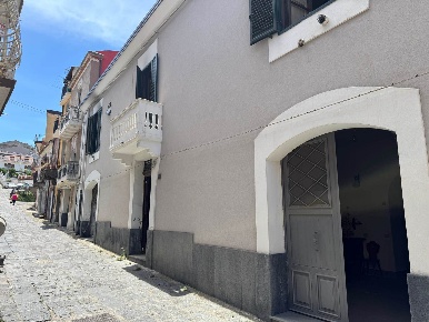 Foto Casa indipendente in Via Visconte Ruffo 31, Francavilla di Sicilia