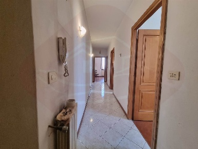 Foto Appartamento a Firenze Campo di Marte di 90 m² con 4 locali in vendita