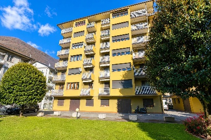 Foto Appartamento a Sondrio Centro di 132 m² con 8 locali in vendita