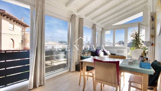 Foto Appartamento in via Cappuccini, Caprino Veronese Centro di 186 m²