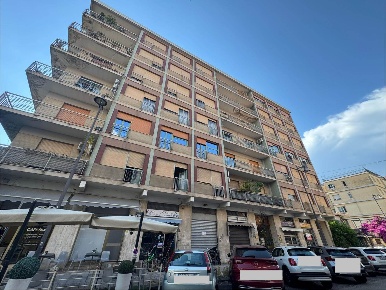 Foto Ufficio in VIA DOMENICO FRUGIUELE   11, Cosenza Centro di 140 m²