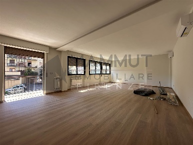 Foto Appartamento a Firenze Novoli di 120 m² con 6 locali in vendita