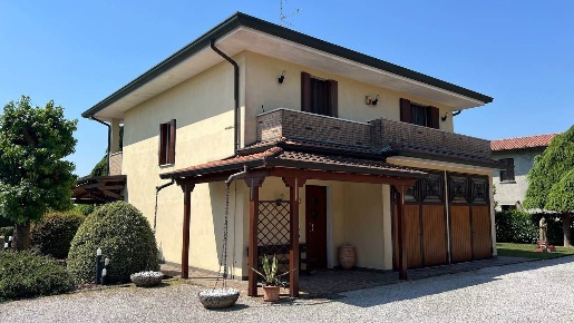 Foto Casa indipendente a Stanghella di 180 m² con 6 locali in vendita