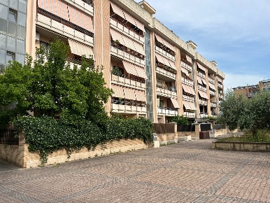 Foto Appartamento in Andrea Berardi, Roma Romanina di 80 m² con 3 locali