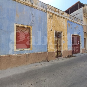 Foto Casa indipendente a Melissano di 160 m² con 5 locali in vendita