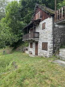 Foto Baita in Via Casa Cucco -, Varzo Centro di 88 m² con 3 locali