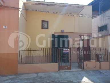 Foto Casa indipendente in Via J. Kennedy 15, Taurisano di 120 m² in vendita