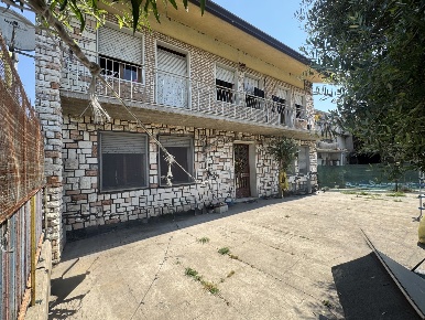 Foto Casa indipendente in Via GRANZE SNC, Borgo Veneto di 250 m² in vendita