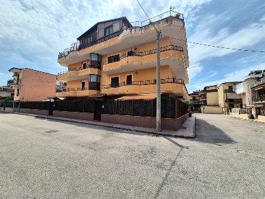 Foto Appartamento in Via Caracciolo 18, Caivano Centro di 80 m² in vendita