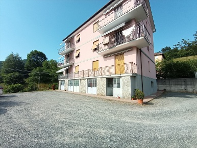 Foto Appartamento a Masone Centro di 84 m² con 4 locali in vendita
