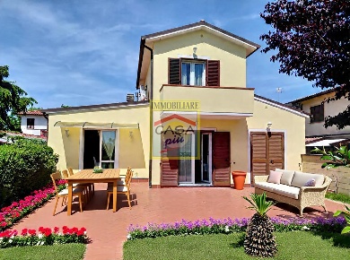 Foto Villa bifamiliare a Cascina Titignano - Visignano di 240 m² in vendita