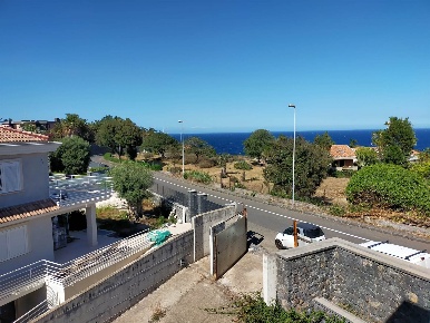 Foto Villa unifamiliare a Acireale di 280 m² con 8 locali in vendita