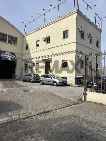 Foto Ufficio in Via Michele Cifarelli 28, Bari Picone di 300 m² in affitto