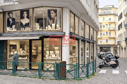 Foto Negozio a Treviso Piazza dei Signori di 80 m² in affitto