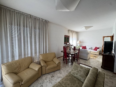 Foto Appartamento in viale dei pini snc, Porto San Giorgio di 156 m²