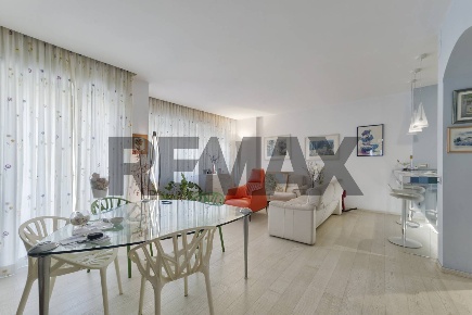 Foto Appartamento in Via Nicola Fabrizi 189, Pescara di 95 m² con 4 locali