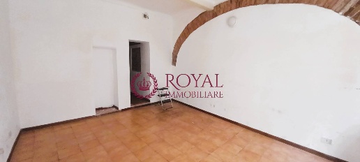 Foto Locale commerciale in Borgo Dei Cappuccini, Livorno di 45 m²