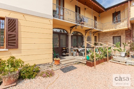 Foto Appartamento in Via Papa Innocenzo XI 1, Vedano Olona Centro di 158 m²
