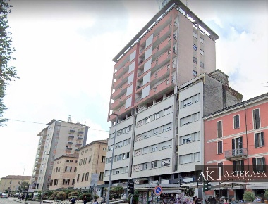 Foto Appartamento in Baluardo La Marmora 21, Novara Centro Storico di 70 m²