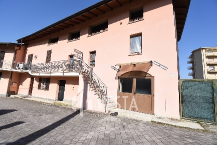 Foto Case semi ndipendenti in Via Resempiano, Sirtori Bevera Di Sirtori