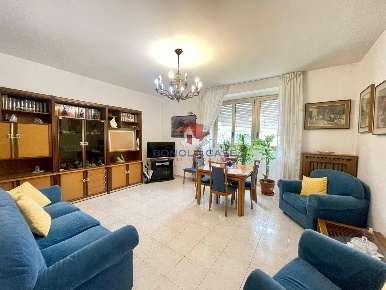Foto Appartamento in Via Ugo Ojetti 42, Milano Gallaratese di 104 m²