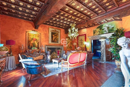 Foto Casa indipendente in Via Piana 6, Viterbo di 140 m² con 7 locali