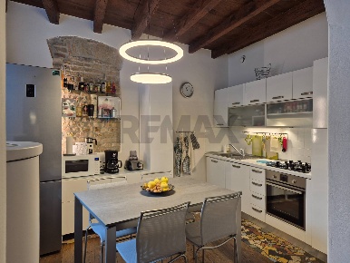 Foto Casa indipendente in VIA IV NOVEMBRE 5, Asola di 100 m² con 4 locali