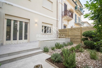 Foto Appartamento in VIA S. FRANCESCO LIDO DI CAMAIORE, Camaiore di 120 m²