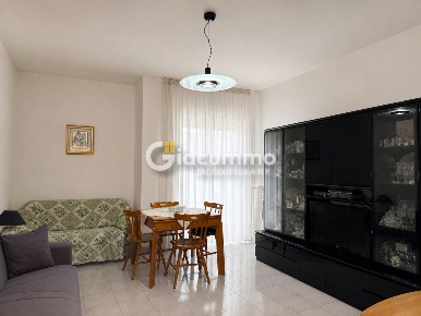 Foto Appartamento in Via Roma, Potenza Centro di 92 m² con 6 locali