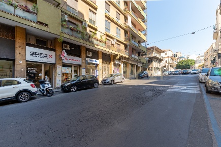 Foto Locale commerciale in Via Passo Gravina 81c, Catania Gioeni di 47 m²