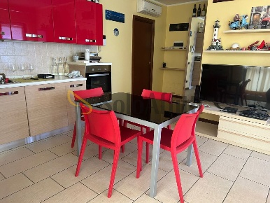 Foto Appartamento in luigi carcano 160, Caronno Pertusella Centro di 105 m²