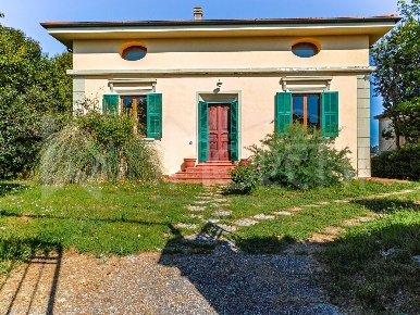 Foto Villa unifamiliare in Via Parrana San Martino, Collesalvetti La Casa