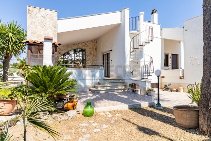 Foto Villa bifamiliare in Via Don Pancrazio Cucuzziello 16, Bisceglie